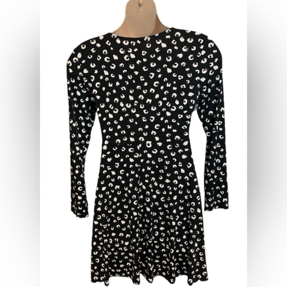 Kaileigh Woman’s Black and White Faux Wrap Dress Size Medium Corpcore Office - Picture 4 of 8